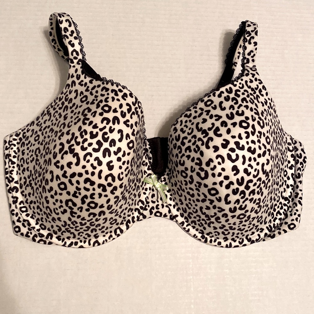 Victoria's Secret Body by Victoria Lined PC zebra Bra Padded 38DD crossposted